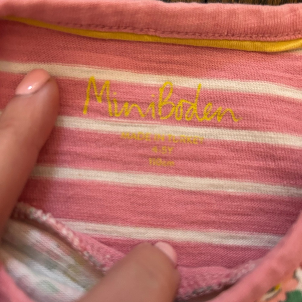 Mini Boden Pink Striped Dress with Floral heart pockets and around neck - Picture 3 of 4